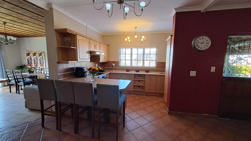 4 Bedroom Property for Sale in Albertinia Western Cape